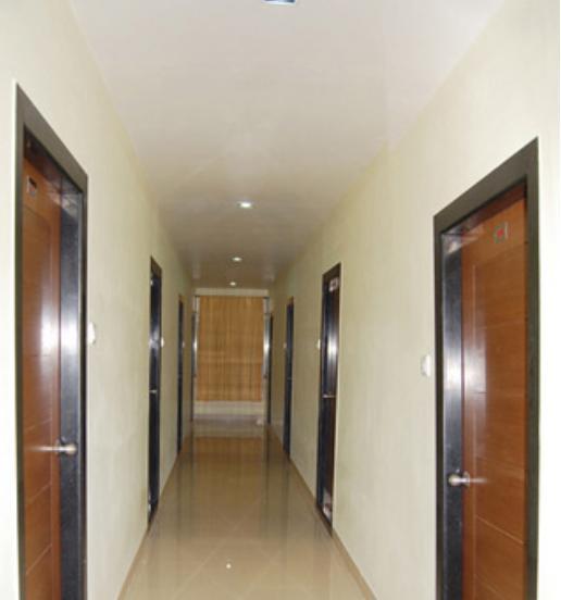 Balaji Grand Hotel Kakinada Exterior photo