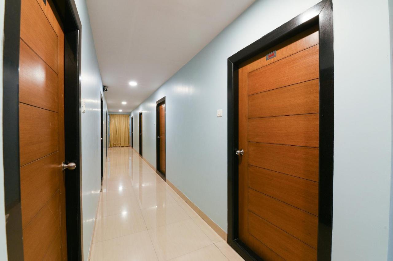 Balaji Grand Hotel Kakinada Exterior photo